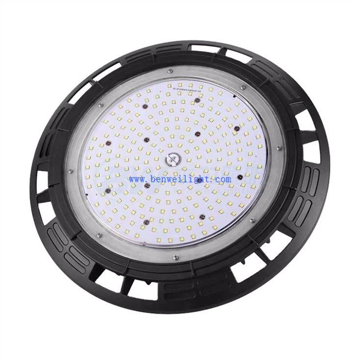 Đèn nhà để xe cực sáng