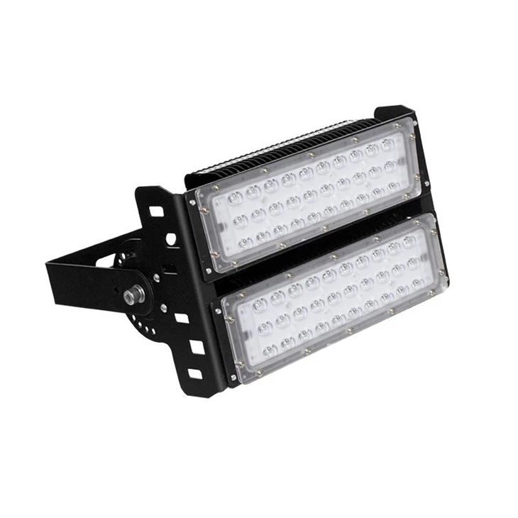 Thiết bị chiếu sáng chống nước IP65 cho sân vận động