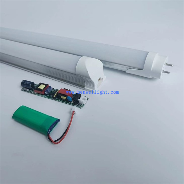Đèn LED khẩn cấp có thể sạc lại