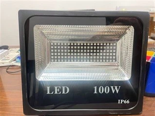 Đèn LED đen 100W cho bữa tiệc rực rỡ